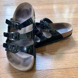 Black lightweight patent leather birks (pre-worn)